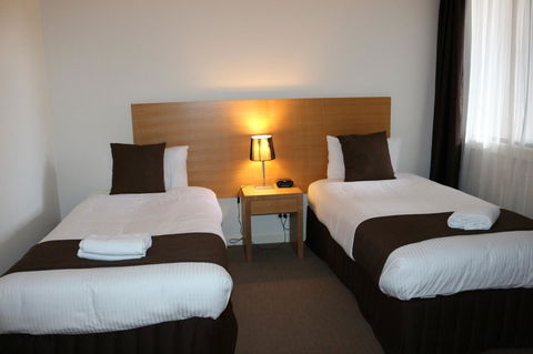 Bairnsdale International - Rent Accommodation 26
