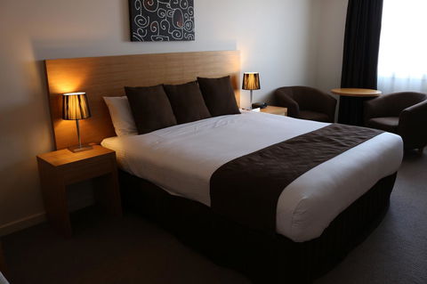 Bairnsdale International - Rent Accommodation 11