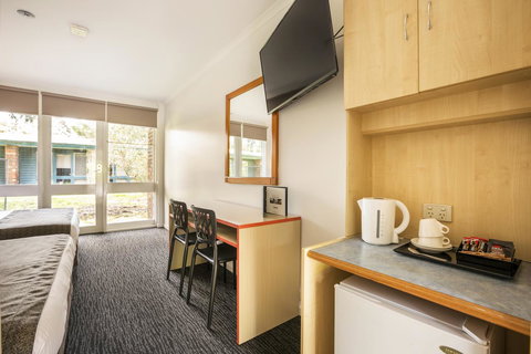 Burvale Hotel - Rent Accommodation 36