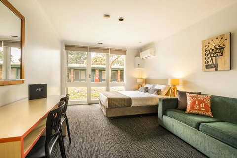 Burvale Hotel - Rent Accommodation 7