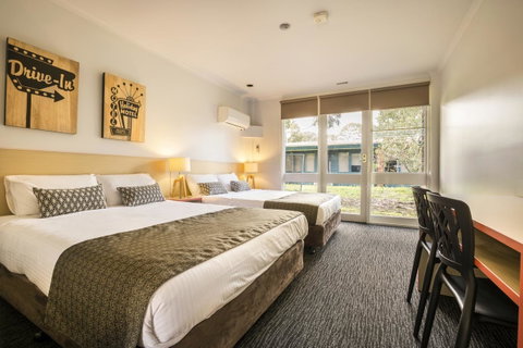 Burvale Hotel - Rent Accommodation 6