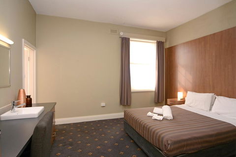 The Formby Hotel - Rent Accommodation 0