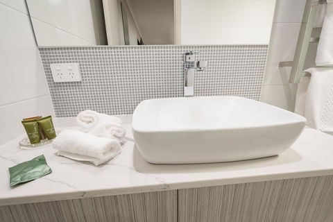The Lighthouse Hotel - Rent Accommodation 1