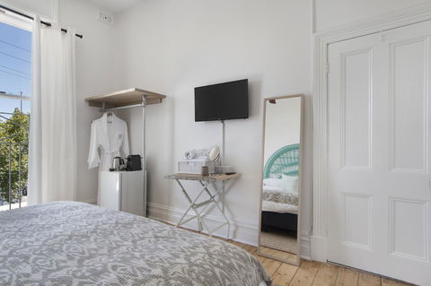 The Local Hotel - Rent Accommodation 1