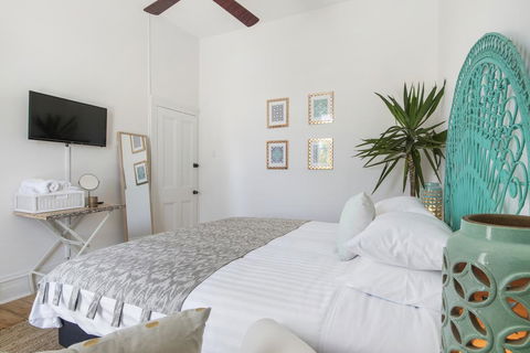 The Local Hotel - Rent Accommodation 3