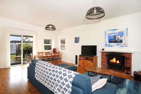 Triangulo @ Culburra - Pet Friendly - 2 Mins To Beach - Rent Accommodation 0