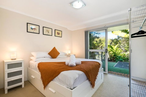 Tropical Townhouse With Two Courtyards And Pool - Rent Accommodation 1