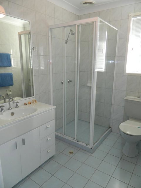 Twin Towns Motel - Rent Accommodation 3