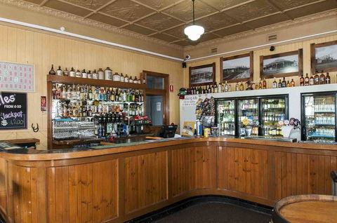 Ulmarra Hotel - Rent Accommodation 2