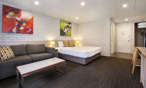 Villa Noosa Hotel - Rent Accommodation 3