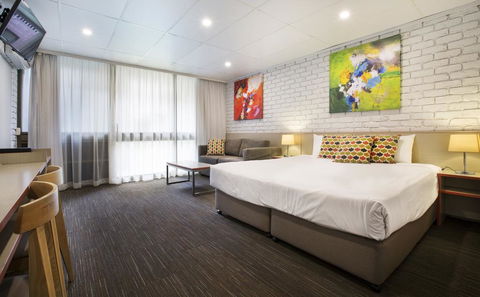 Villa Noosa Hotel - Rent Accommodation 1