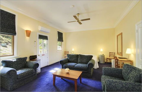 Walhalla's Star Hotel - Rent Accommodation 2