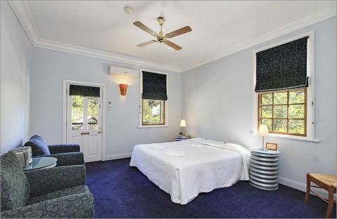 Walhalla's Star Hotel - Rent Accommodation 3