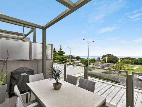 WATERFRONT TWO - Position Perfect , , , NEW LISTING 2019, , ,  - Rent Accommodation 1