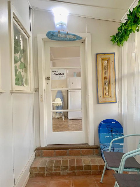 Sunryes Beach House - Rent Accommodation 27