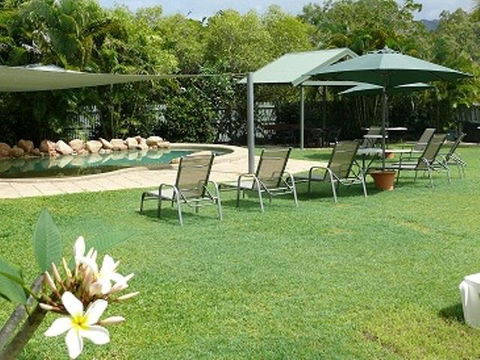 Magnetic Sunsets Resort - Rent Accommodation 6
