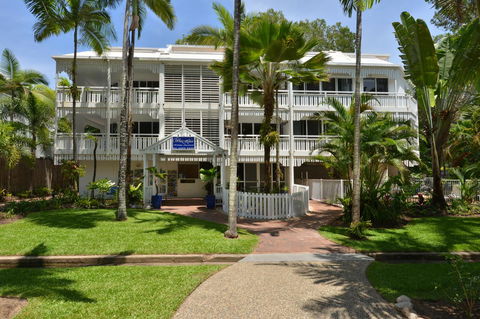 The White House Port Douglas - Rent Accommodation 0