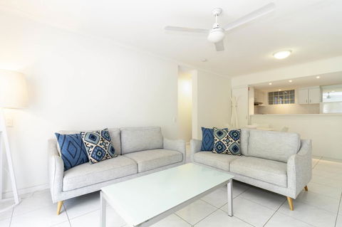 The White House Port Douglas - Rent Accommodation 29