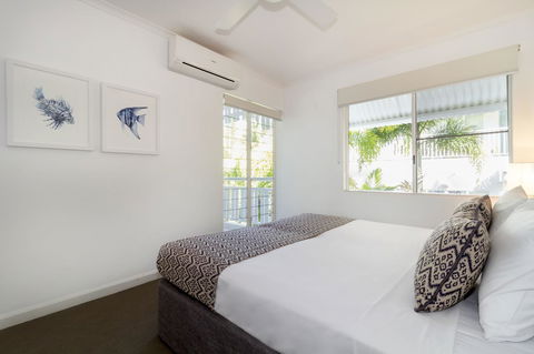 The White House Port Douglas - Rent Accommodation 36