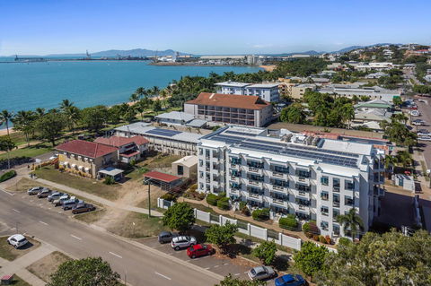 Madison Ocean Breeze Apartments - Rent Accommodation 3