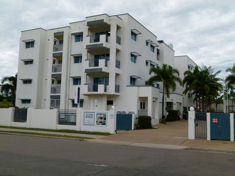 Madison Ocean Breeze Apartments - Rent Accommodation 2