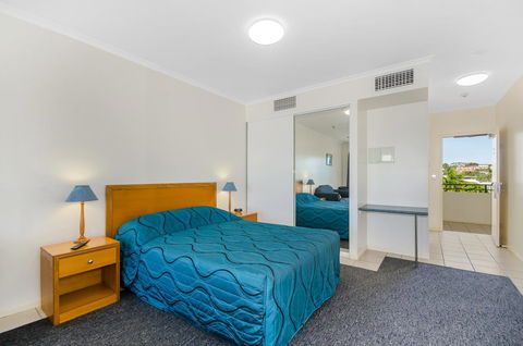 Madison Ocean Breeze Apartments - Rent Accommodation 9