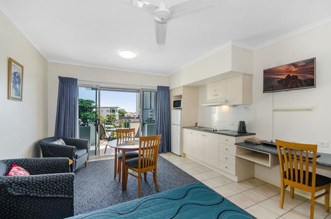 Madison Ocean Breeze Apartments - Rent Accommodation 11