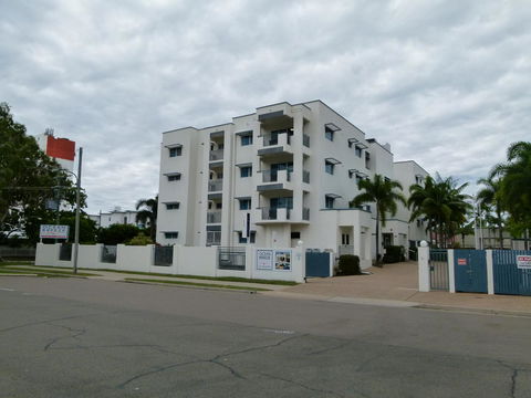 Madison Ocean Breeze Apartments - Rent Accommodation 6