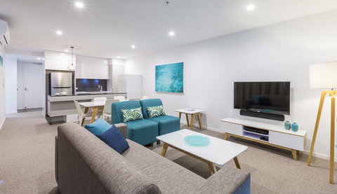 Boardwalk Burleigh Beach - Official - Rent Accommodation 17