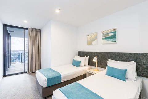 Boardwalk Burleigh Beach - Official - Rent Accommodation 10