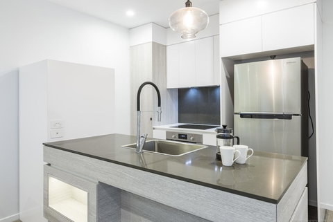 Boardwalk Burleigh Beach - Official - Rent Accommodation 38