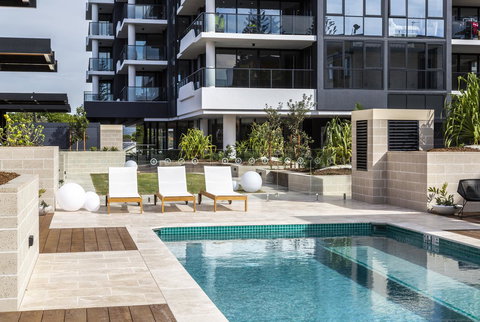 Boardwalk Burleigh Beach - Official - Rent Accommodation 3