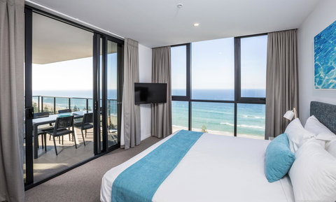 Boardwalk Burleigh Beach - Official - Rent Accommodation 4