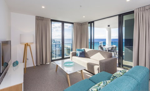 Boardwalk Burleigh Beach - Official - Rent Accommodation 1