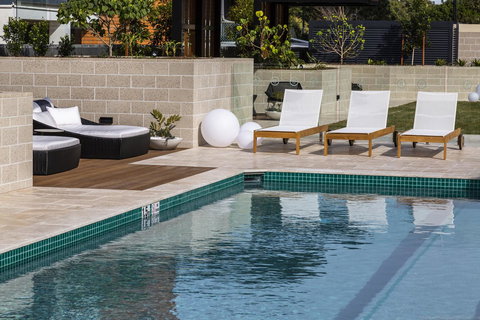 Boardwalk Burleigh Beach - Official - Rent Accommodation 35