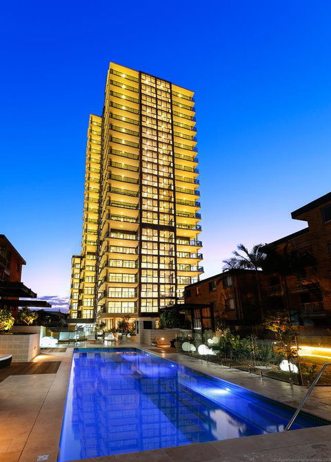 Boardwalk Burleigh Beach - Official - Rent Accommodation 7