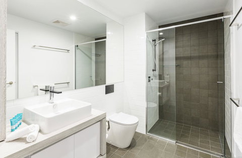 Boardwalk Burleigh Beach - Official - Rent Accommodation 39