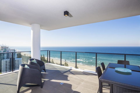Boardwalk Burleigh Beach - Official - Rent Accommodation 2
