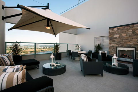 Stamford Plaza Brisbane - Rent Accommodation 6