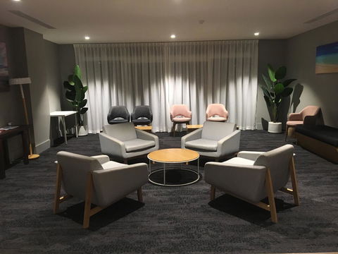 Woodroffe Hotel - Rent Accommodation 4