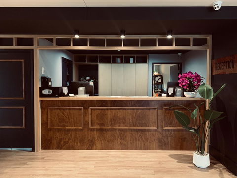 Woodroffe Hotel - Rent Accommodation 1