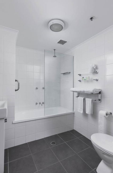 George Williams Hotel - Rent Accommodation 42