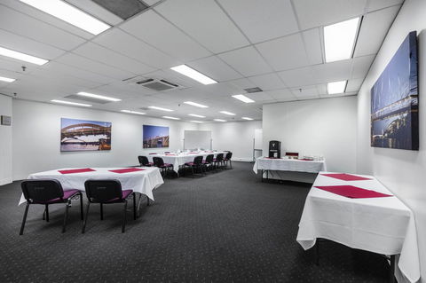 George Williams Hotel - Rent Accommodation 40