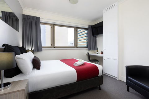 George Williams Hotel - Rent Accommodation 11