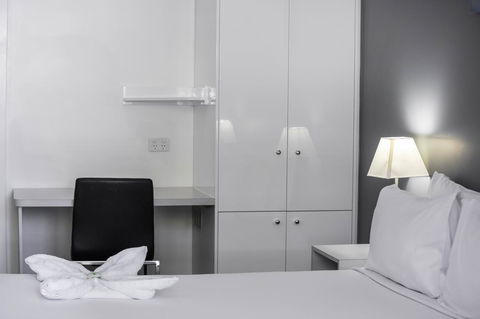 George Williams Hotel - Rent Accommodation 20