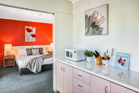 Coral Tree Inn - Rent Accommodation 3