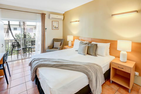 Coral Tree Inn - Rent Accommodation 13