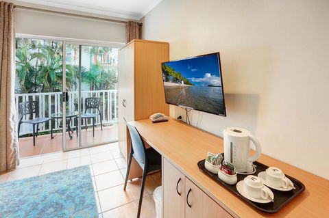 Coral Tree Inn - Rent Accommodation 12