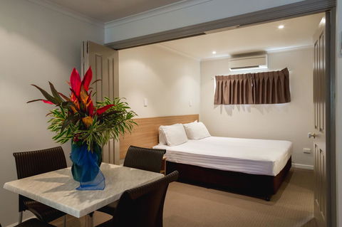 Cairns Colonial Club Resort - Rent Accommodation 27