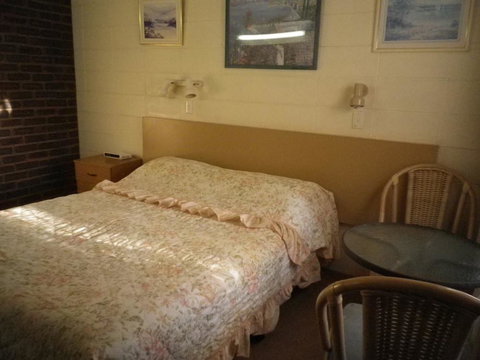 White Lanterns Motel - Rent Accommodation 3